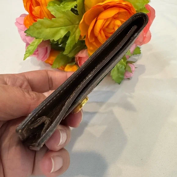 Authentic Gucci cigarette/lipstick/card wallet - Picture 4 of 12